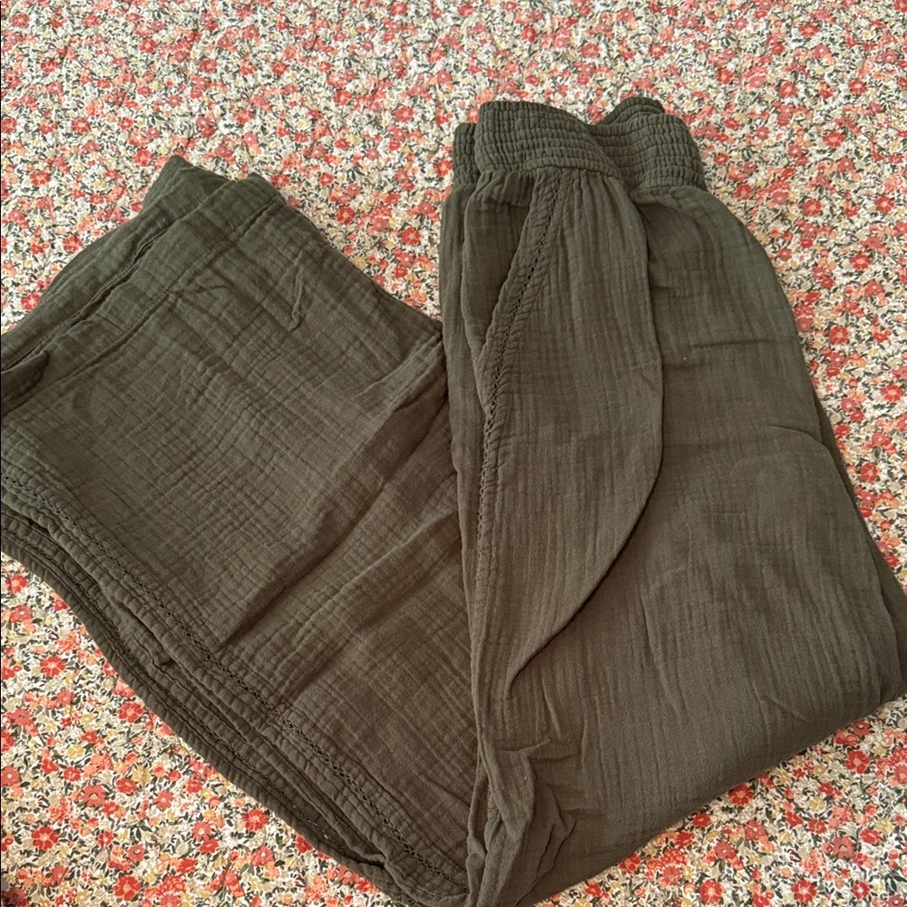 Aerie Pool to Party Pants